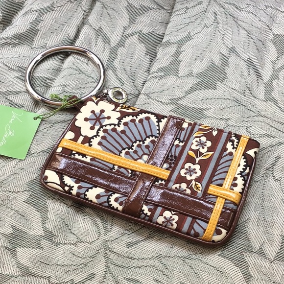 Vera Bradley Handbags - NWT Vera Bradley wristlet with metal ring holder